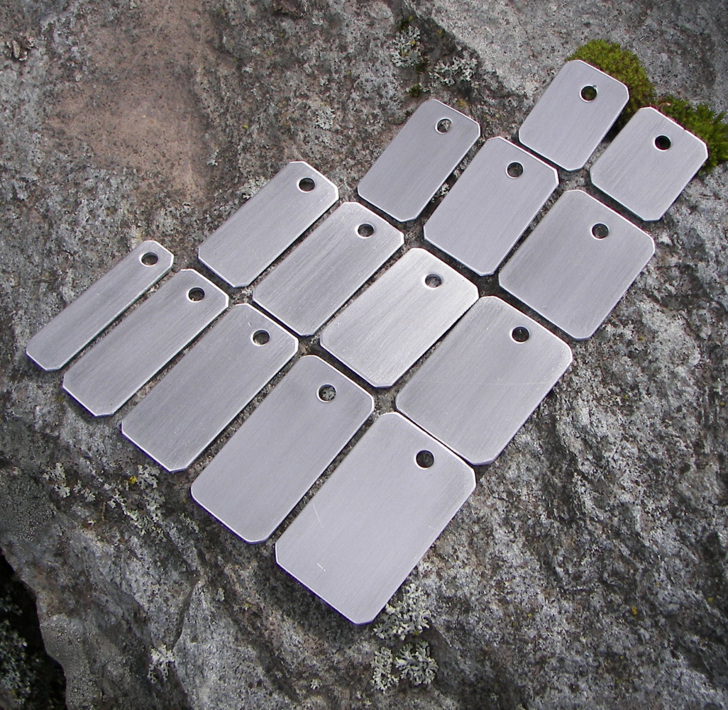 Schlüsselanhänger Aus Aluminium, 18 Ga, Handgestempelt | 5Er Set von centralsupplyinc