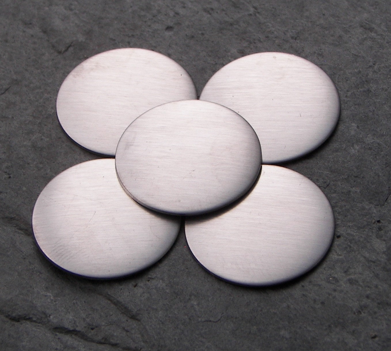 Getrommelte Metallrohlinge Aluminium, Messing Oder Kupfer Für Handstempel von centralsupplyinc