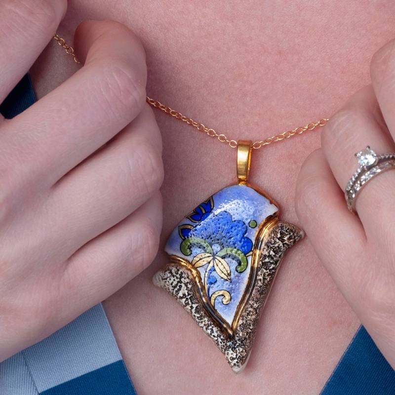 Keramik Blauer Anhänger Mit Gold Filled Kette von ceramicOZ