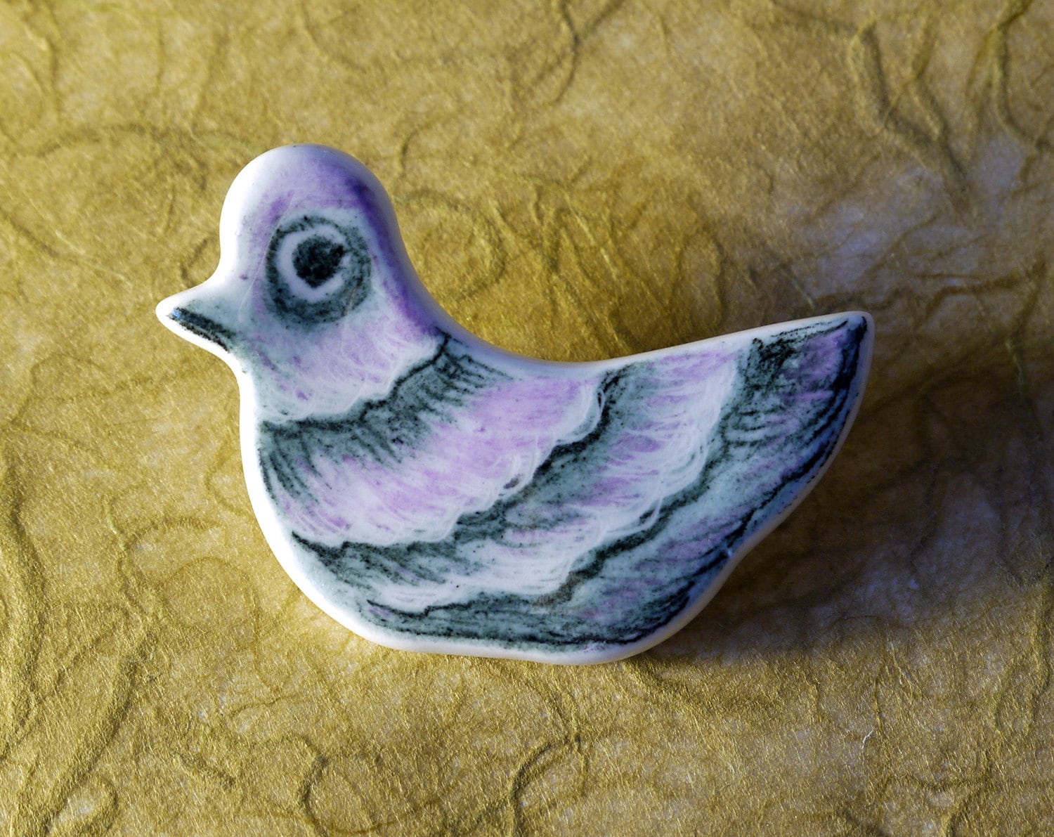 Sammlerstück Keramik Unikat Handgemacht Zeichnung Bleistift Vogel Brosche Anstecknadel Unikat von ceramicOZ