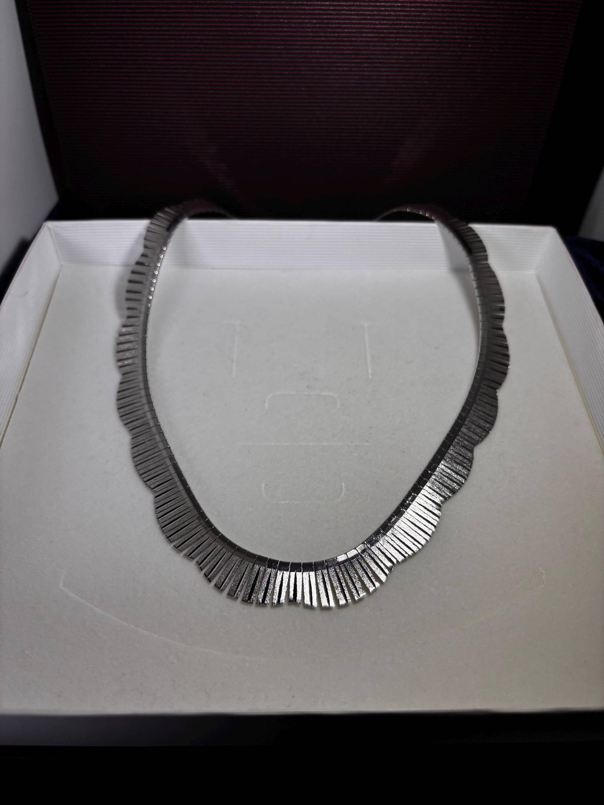 42, 5cm Silberkette 800 Silber Vintage Mit Fein Gearbeiteten Plättchen 13mm Sk206 42, 5cm Silberkette 800 Silber Vintage Mit Fein Gearbeiteten Plättchen 13mm Sk206 von chainsio