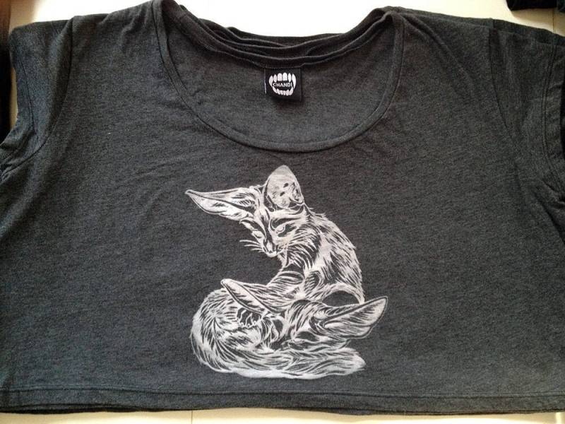 Fennec Füchse/Crop Top Heather Black von chandinyc