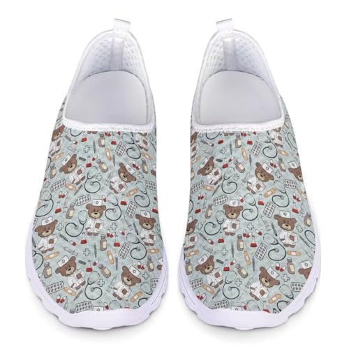 chaqlin niedlichen Bären Krankenschwester Sneaker für Damen Outdoor Sport Gym Lauftrainer Mesh Slip-On Loafers Leichte Garten Wanderschuhe 38 EU von chaqlin