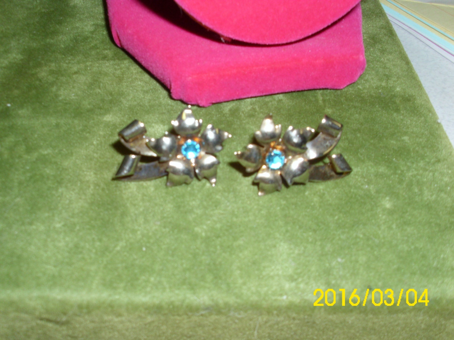 925 Sterling Blume Ohrringe Kleine Blaue Stein Ohrschrauben Filigran 925 Sterling Blume Ohrringe Kleine Blaue Stein Ohrschrauben Filigran von charliegirl01