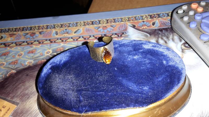 Vintage Sarah Coventry Ember Navette Topaz Strass Goldtone Manschette Ring Blick Voller Größe Vintage Sarah Coventry Ember Navette Topaz Strass Goldtone Manschette Ring Blick Voller Größe von charliegirl01
