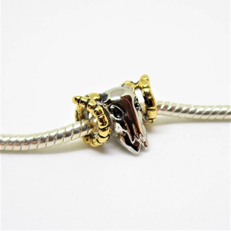 Zweifarbiger Wüsten Bighorn Schaf Schädel Anhänger Für Armbänder Zweifarbiger Wüsten Bighorn Schaf Schädel Anhänger Für Armbänder von charmco