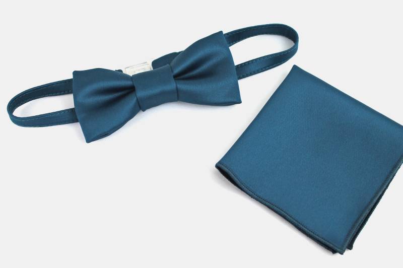 Fliege & Einstecktuch Bräutigam Männer Hochzeit Standesamt Petrol Fliege & Einstecktuch Bräutigam Männer Hochzeit Standesamt Petrol von charmeaccessoires