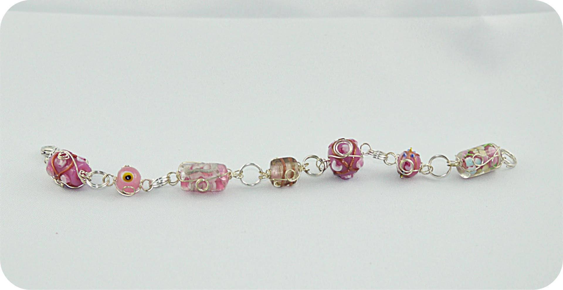 Rosa Glasperlen-Armband - Silberfaden Rosa Glasperlen-Armband - Silberfaden von charmescreations