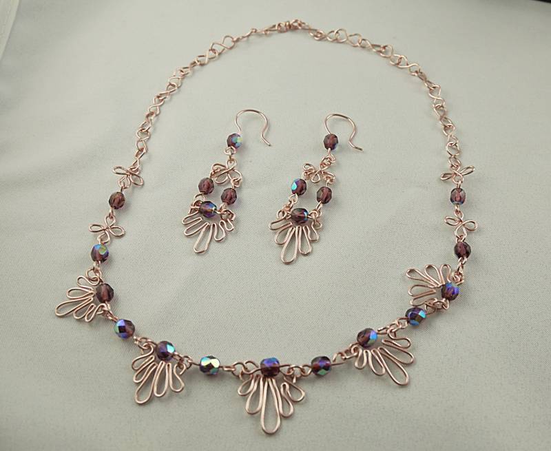 Schmuck Halskette Und Schnallen Draht Wickel Metall Rosé Vintage Kristall Lila Schmuck Halskette Und Schnallen Draht Wickel Metall Rosé Vintage Kristall Lila von charmescreations