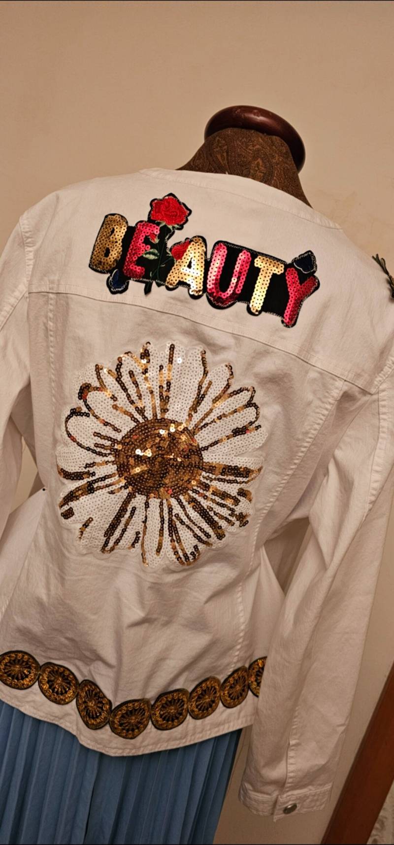 Plus Size Verzierte Weiße Jeansjacke - 1xl von BOHOMADMOAZEL