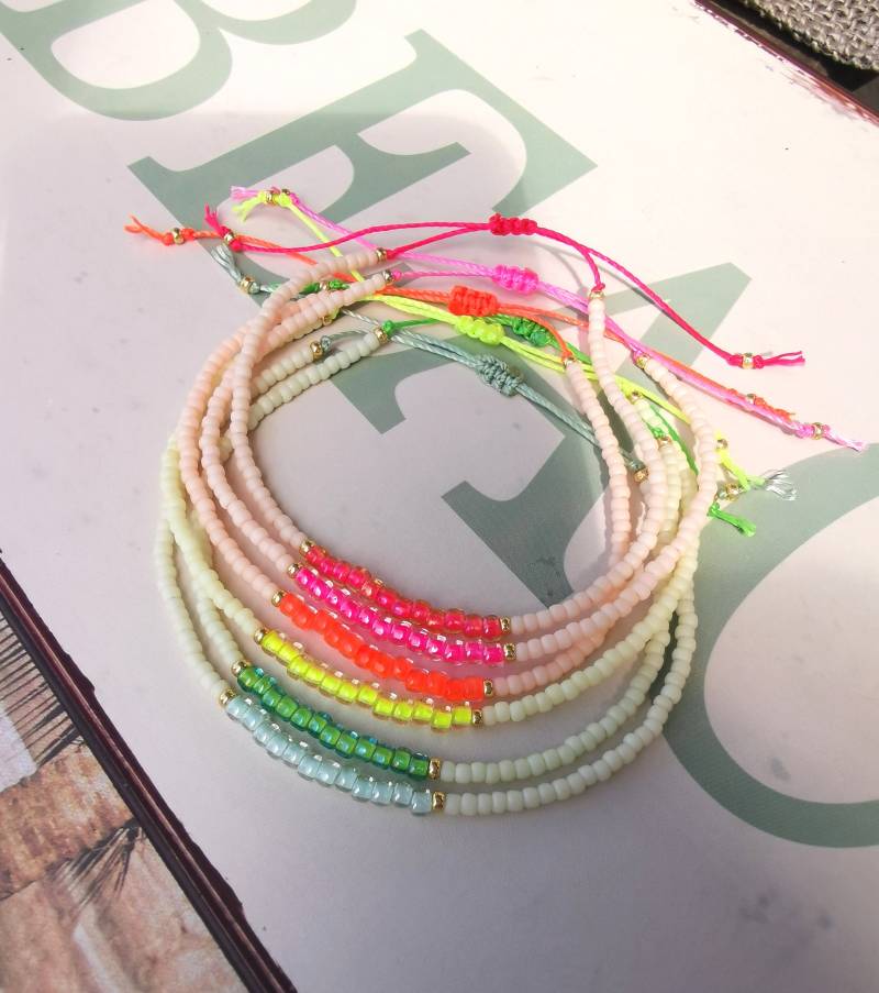 Armband - To The Beach Toho Glasperlen Neon Zart Freundschaftsband von charmone