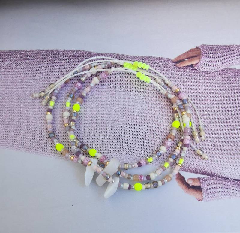 Armband - Toho Beads Glasperlen Neon Zart Hippie Boho Mondstein Armband - Toho Beads Glasperlen Neon Zart Hippie Boho Mondstein von charmone