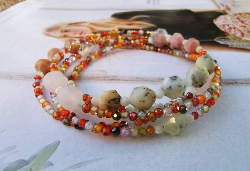 Kette - Zart Geschliffene Glasperlen Boho Halbedelsteine Bunt von charmone