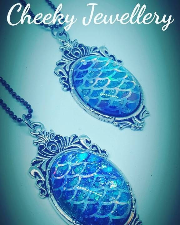 Handbemalte Meerjungfrau Halskette, Mädchen Modeschmuck, Lustiger Schmuck. Frecher Schmuck, Geschenke Für Geburtstage Und Weihnachten von cheekyjewellery