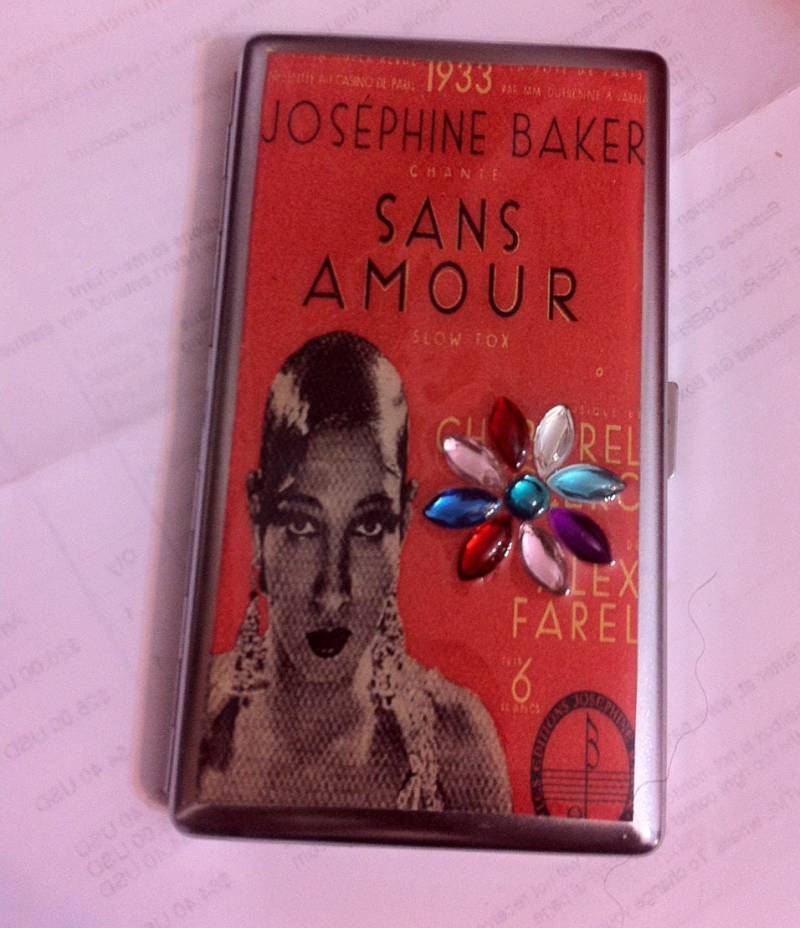 Josephine Baker Sans Amour Spiegel/Taschentuch 1-Clip Oder 2-Clip 120Er Zigaretten Etui I.d. Business Kreditkartenetui von cheetahrama