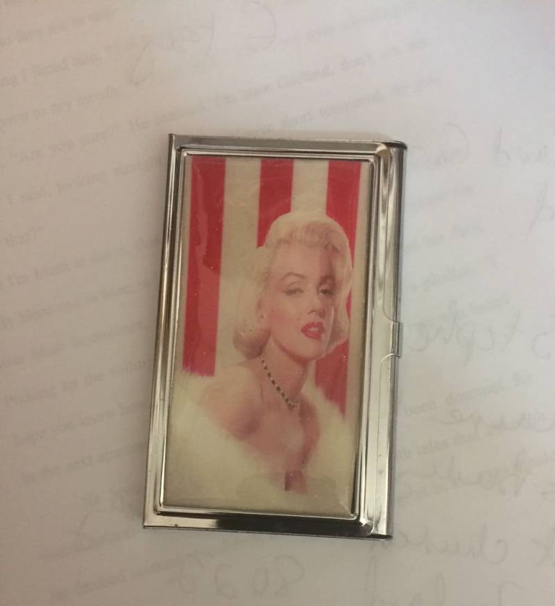 Retro Red Hot Marilyn Monroe Visitenkartenhalter Kreditkartenetui von cheetahrama