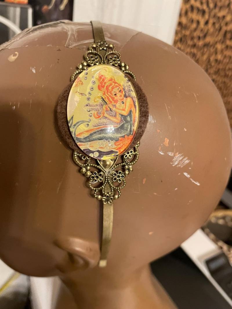 Rotschopf Retro Mermaid Vintage Filigrane Metall Haarband von cheetahrama