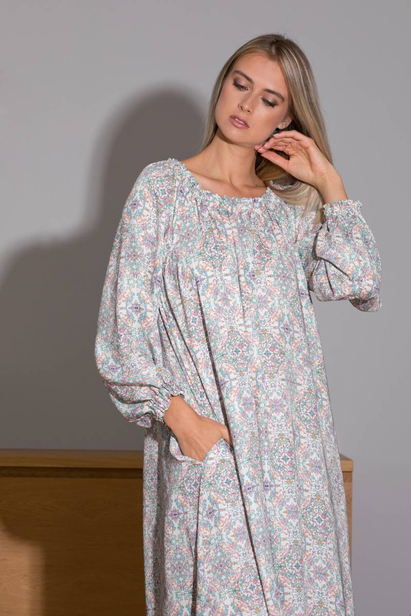 Langarm Maxi Kleid in Größe 8, Strandkleid, Sale von cherryblossomsdress