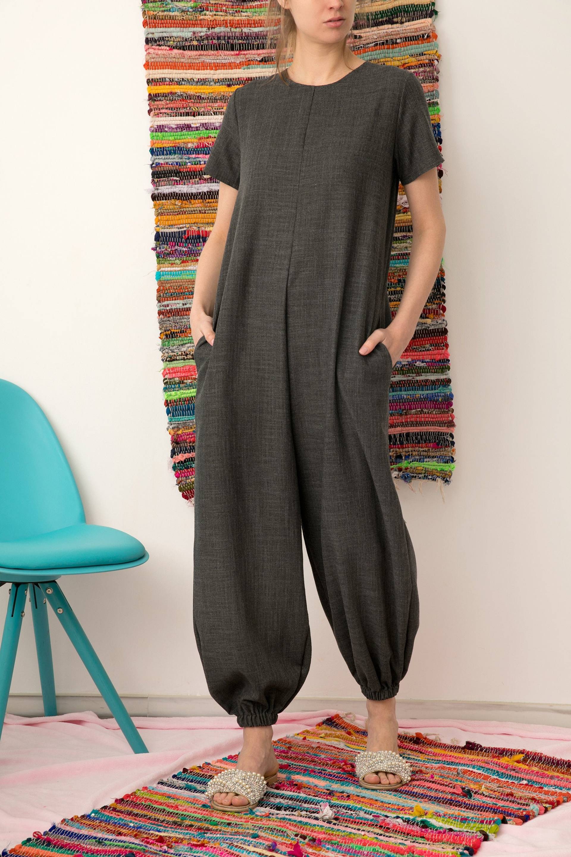 Leinen Jumpsuit Für Frauen, Baggy Mit Taschen Und Gürtel, Maxi Jumpsuit, Grauer Haremsuit, Kleidung, Drop Crotch von cherryblossomsdress