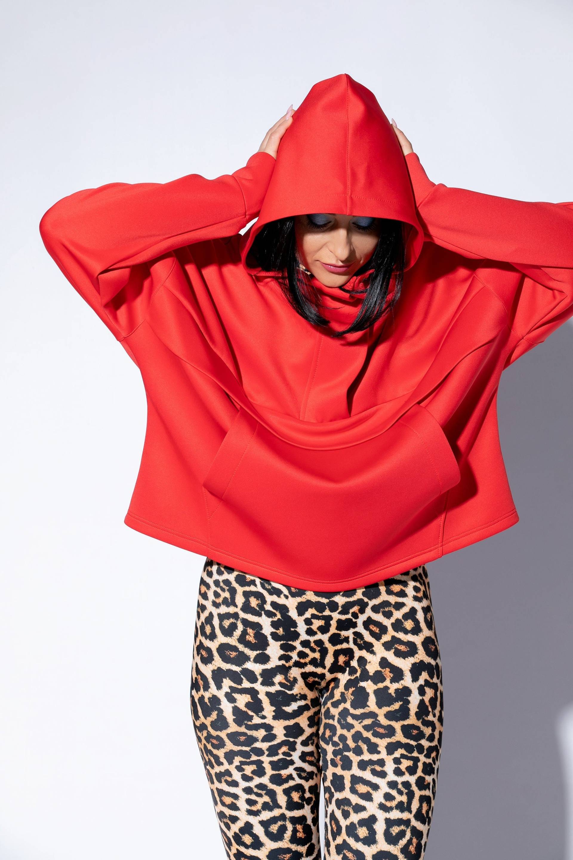 Red Techwear Zip Up Hoodie Übergroßes Neopren-Sweatshirt von cherryblossomsdress