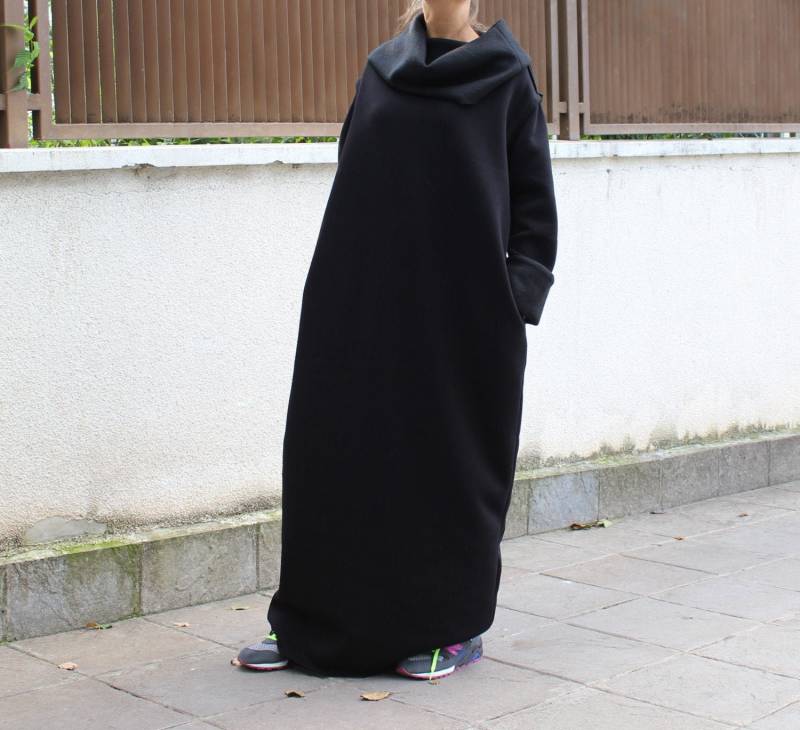 Schwarzes Maxikleid, Kaftan Kleid, Winterkleid, Rollkragenkleid, Abaya Gothic Plus Size Taschenkleid, Langarmkleid von cherryblossomsdress