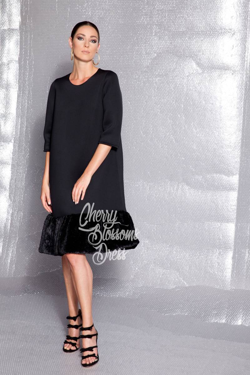 Schwarzes Neopren-A-Linie-Kleid Avantgarde-Kunstpelzbesatz Schwarzes Neopren-A-Linie-Kleid Avantgarde-Kunstpelzbesatz von cherryblossomsdress