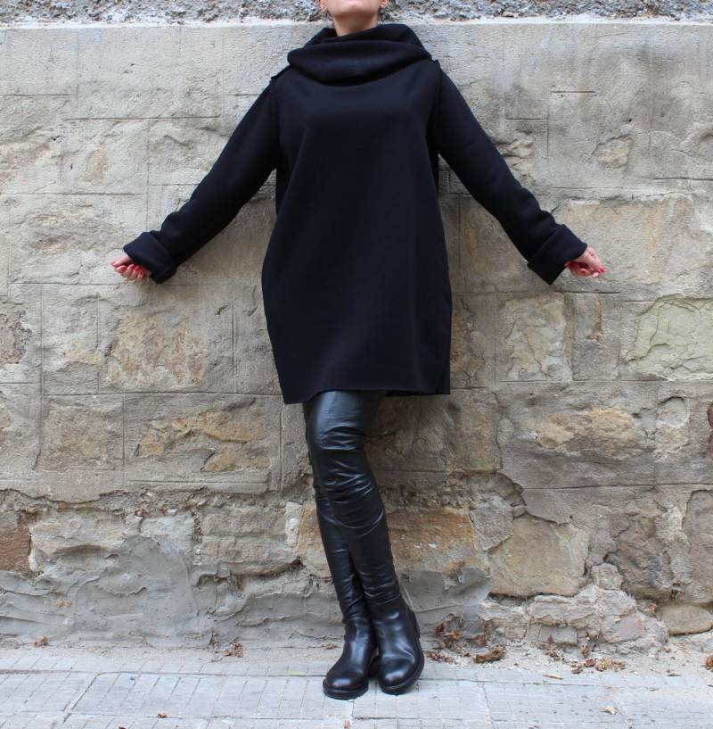 Handgefertigte Schwarze Flauschige Baumwolle Pullover Kleid Warmer Winter Rollkragen von cherryblossomsdress