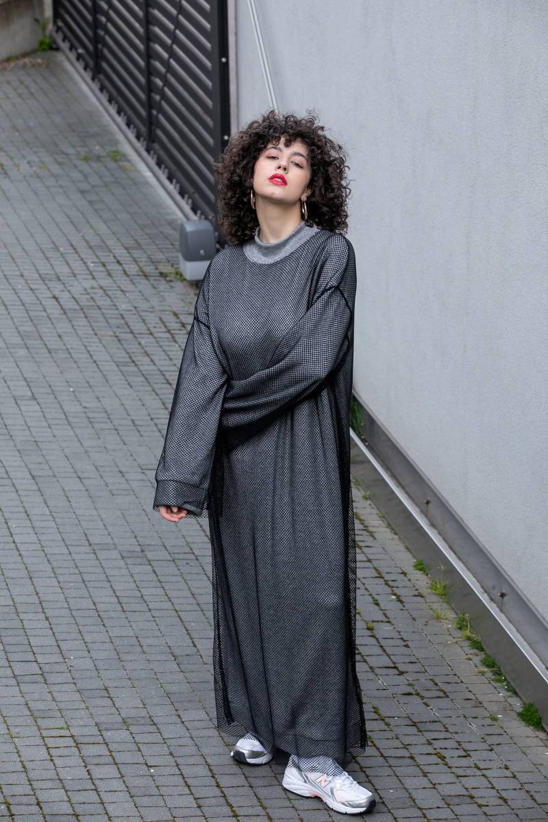 strick Maxi Pullover Kleid Avantgarde Schwarz Lagenkleid von cherryblossomsdress