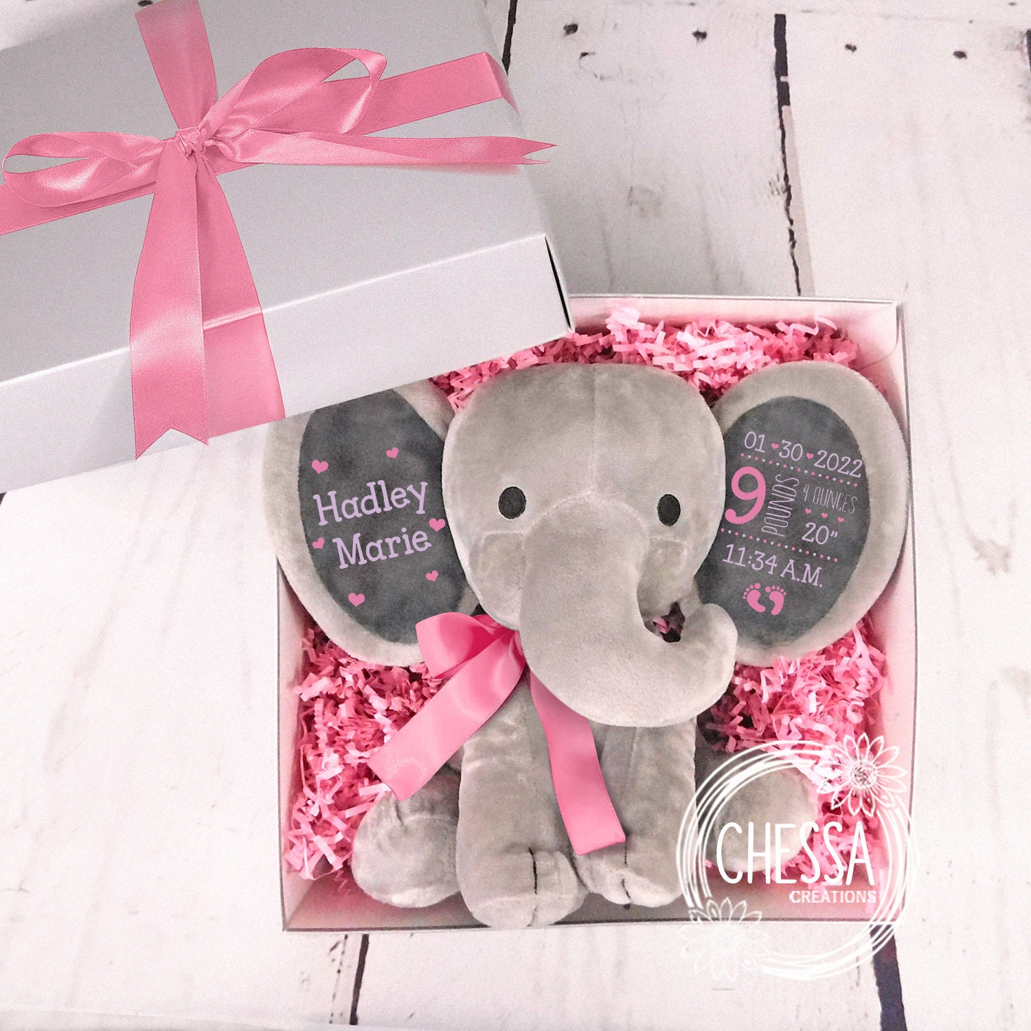 Personalisiertes Baby Mädchen Geschenk Für Neue Mutter, Rosa Geschenkbox Shower Geschenkkorb, Personalisierte Elefant Stofftier, Flieder & Rosa von chessacreations