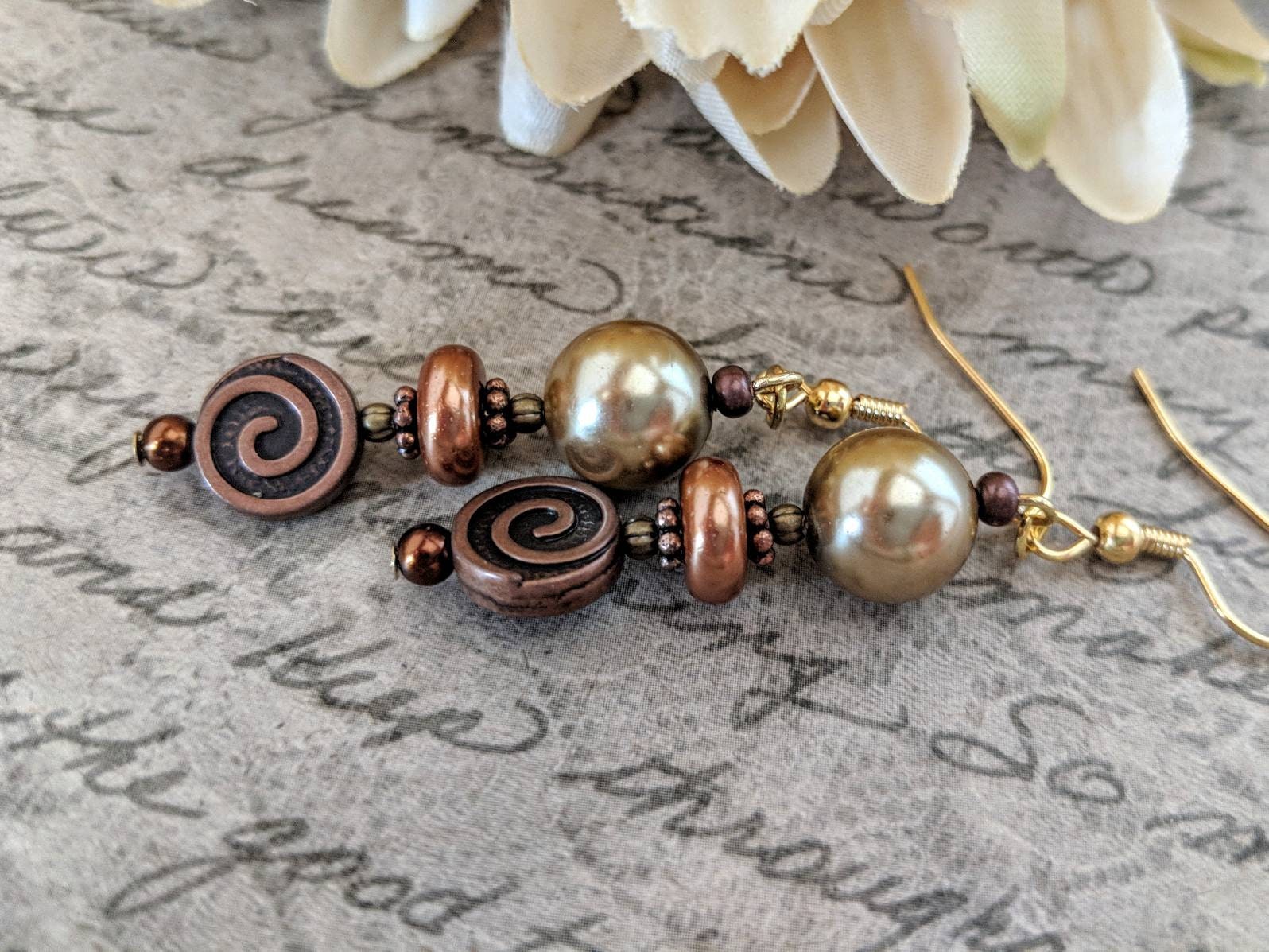 Kupfer Ohrringe, 7. Jahrestag Geschenk Für Frau, Perle Tropfen Ohrringe Herbst Hochzeit Schmuck, Brautjungfern Sie, Dark Academia Schmuck von chicagolandia