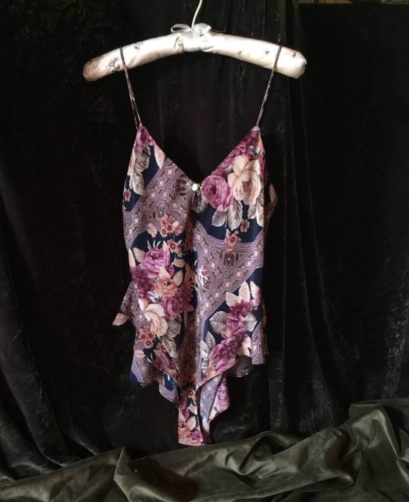 Teddy, Vintage Floral ~ Circa 1990Er Jahre Größe Small Bis Medium Reduziert von chicvintageclassics