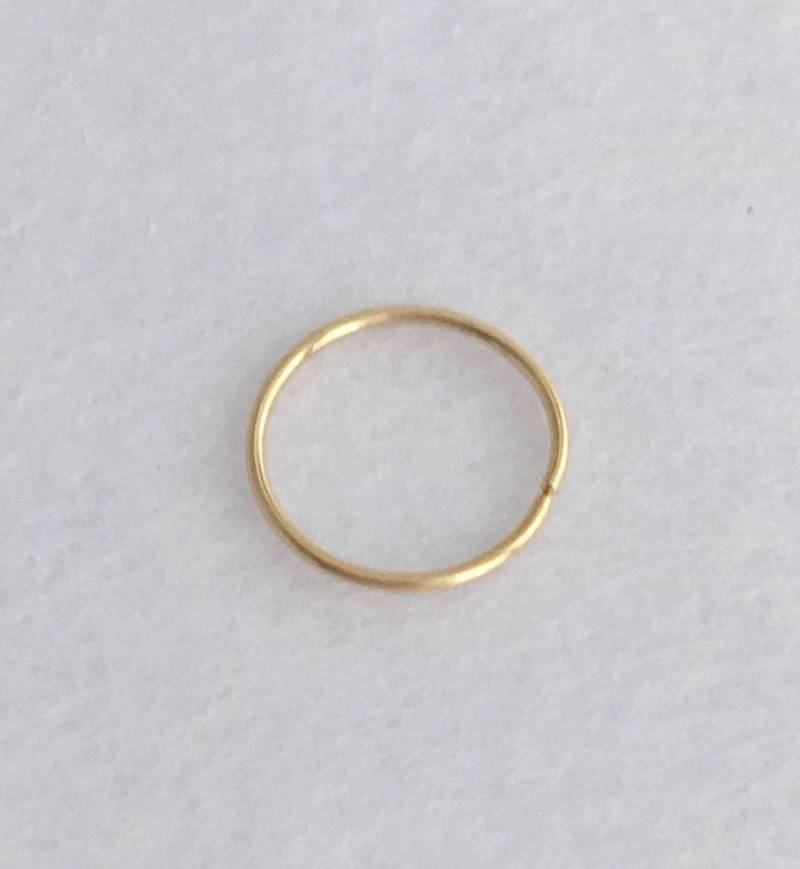 14K Solid Gold Nasenring Zierliche Creole, 24 Gauge | 6-9 Mm 14K Solid Gold Nasenring Zierliche Creole, 24 Gauge | 6-9 Mm von chikOjewel