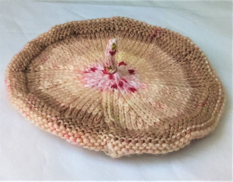 Gestrickte Beige Multi-Colour-Mütze Mit I Kabel Auf Der Oberseite/Getragen Werden, Im Sommer Und Winter Vom Neugeborenen Bis 3 Monate Alt von chloehandmadeitems