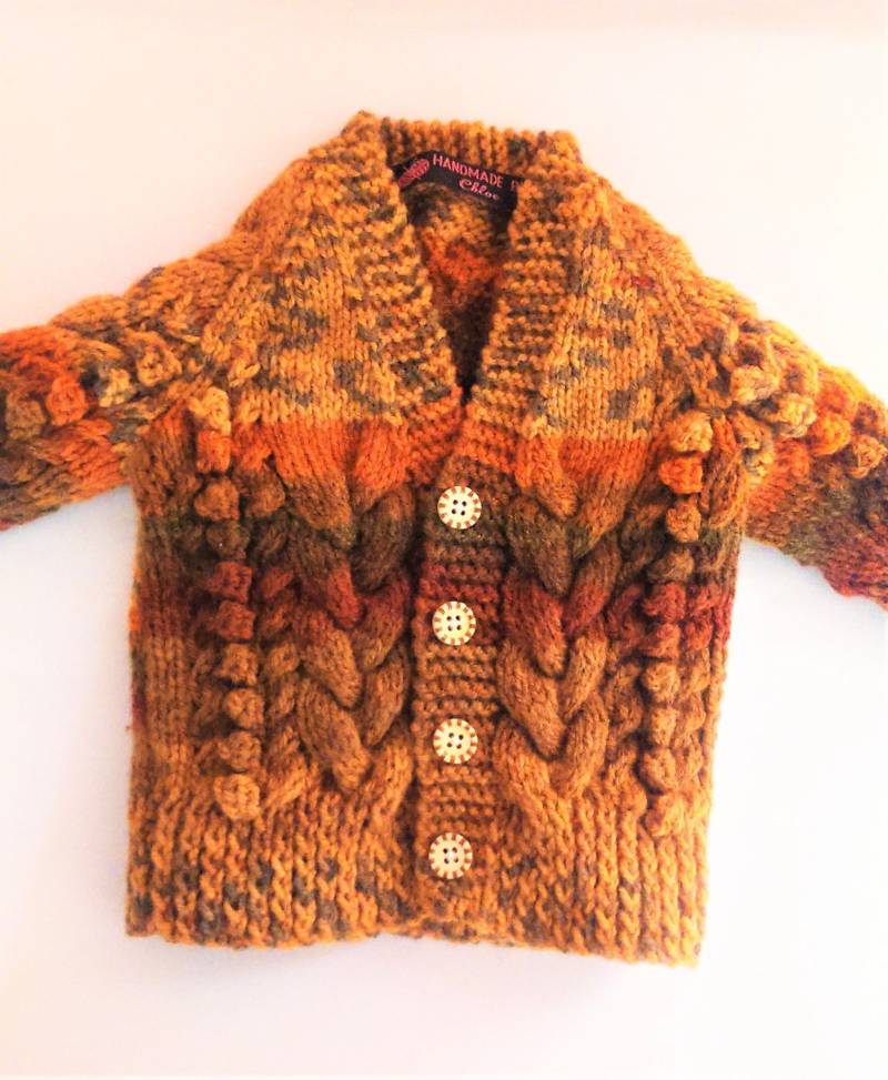 Unisex Hand Gestrickte Aran Kabel Kann Bommel Strickjacke/Made Mit Multi Farbe Braun Beige Garn/Von 3 Bis 6 Monate Alt Tragen In/Sommer/Winter von chloehandmadeitems