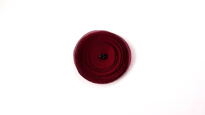 Handgefertigte Dunkel Rot Chiffon Mohnblumen Verzierung Handgefertigte Dunkel Rot Chiffon Mohnblumen Verzierung von chocolatebird