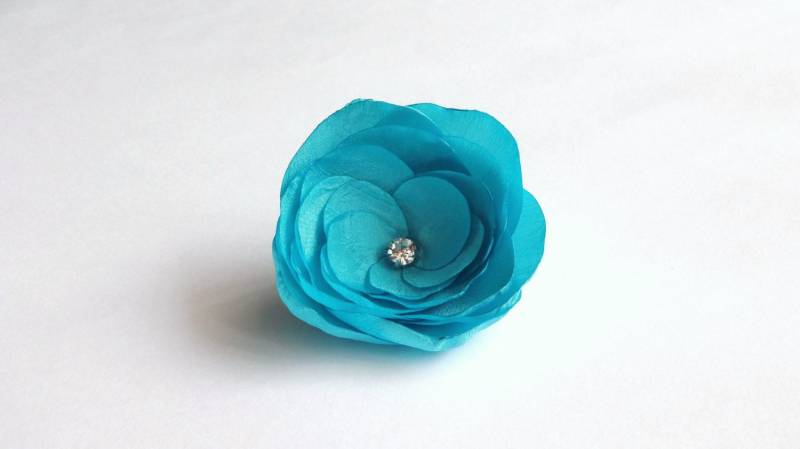 Handgemachte Auqa Blau Seiden Stoff Blumen Verzierung Handgemachte Auqa Blau Seiden Stoff Blumen Verzierung von chocolatebird