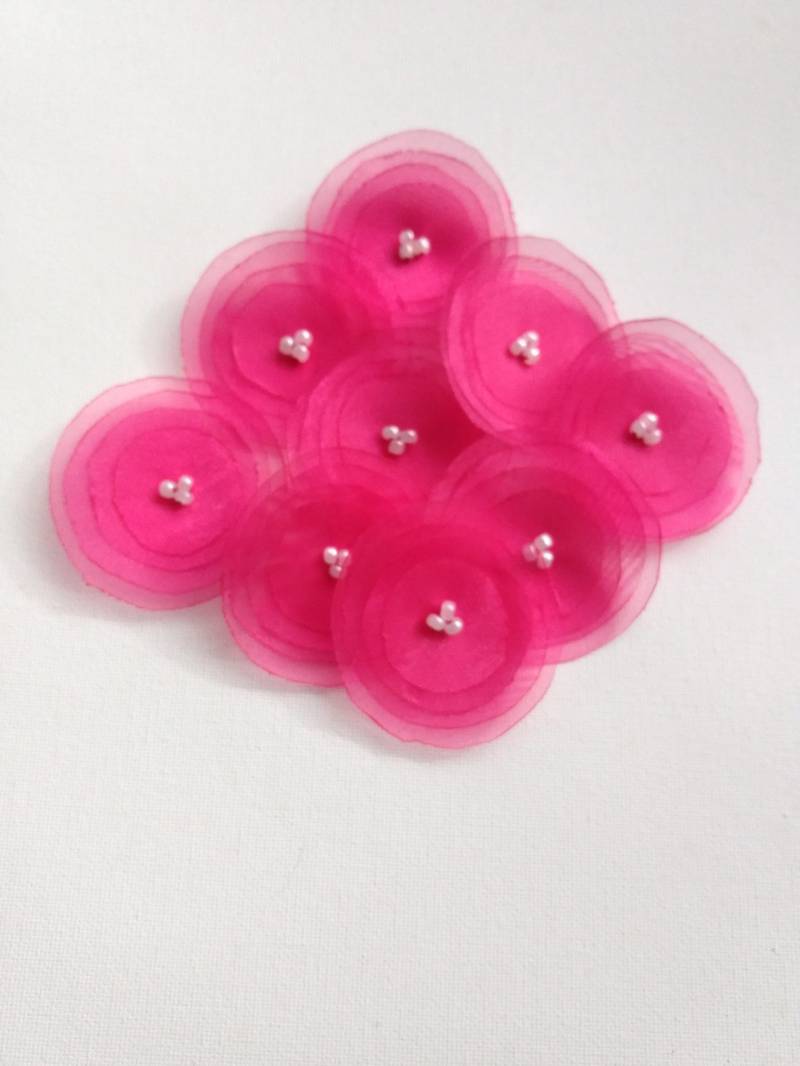 Handgemachte Fuchsia Rosa Organza Stoff Mohnblumen Verschönerung Handgemachte Fuchsia Rosa Organza Stoff Mohnblumen Verschönerung von chocolatebird