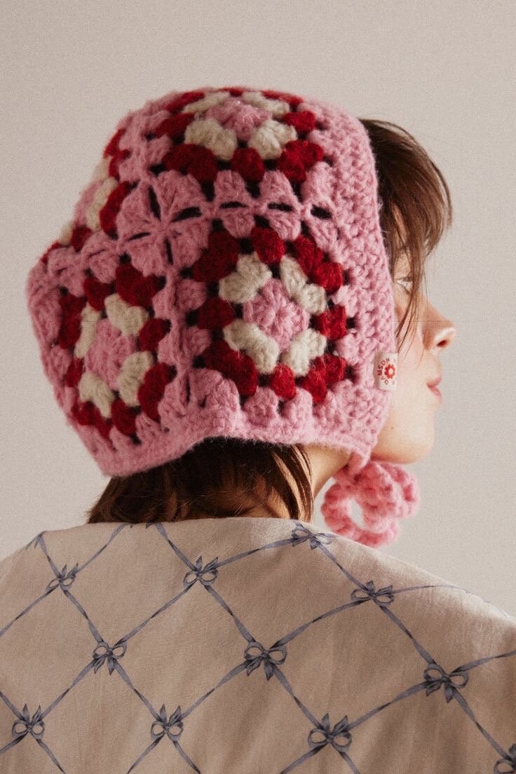 Gehäkelte Balaclava, Frauen Winter Bonnet, Handgemachte Oma Square Handgehäkelte Handgestrickte Balaclava von chonkiefrenchie