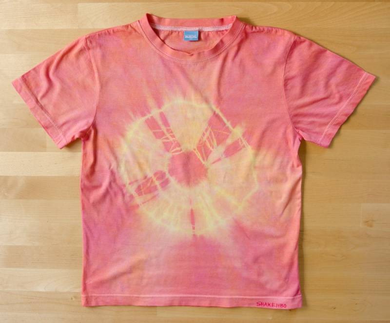 Batik, Hellrot, Gelb, Kreis, Sonne, Grösse 134, Tolles T-Shirt Aus Fairem Handel, 8-9 Jahre Alt, Unisex von chrigesart