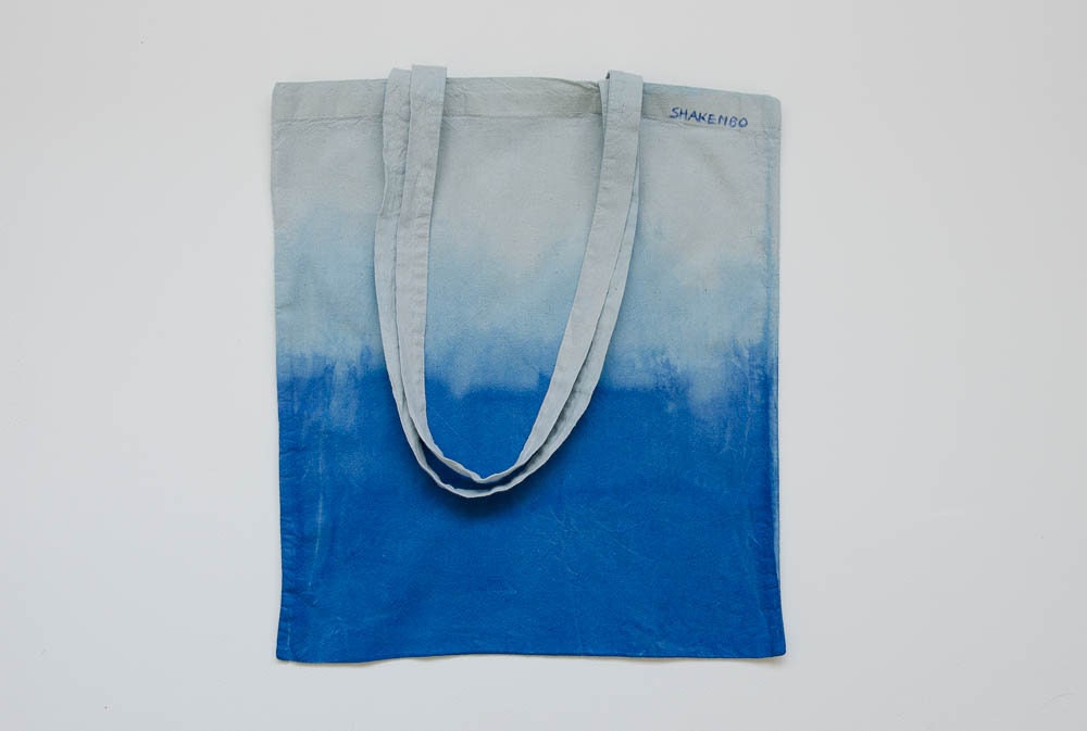 Batik Baumwolltasche Mit Farbverlauf, Blau Batik Baumwolltasche Mit Farbverlauf, Blau von chrigesart