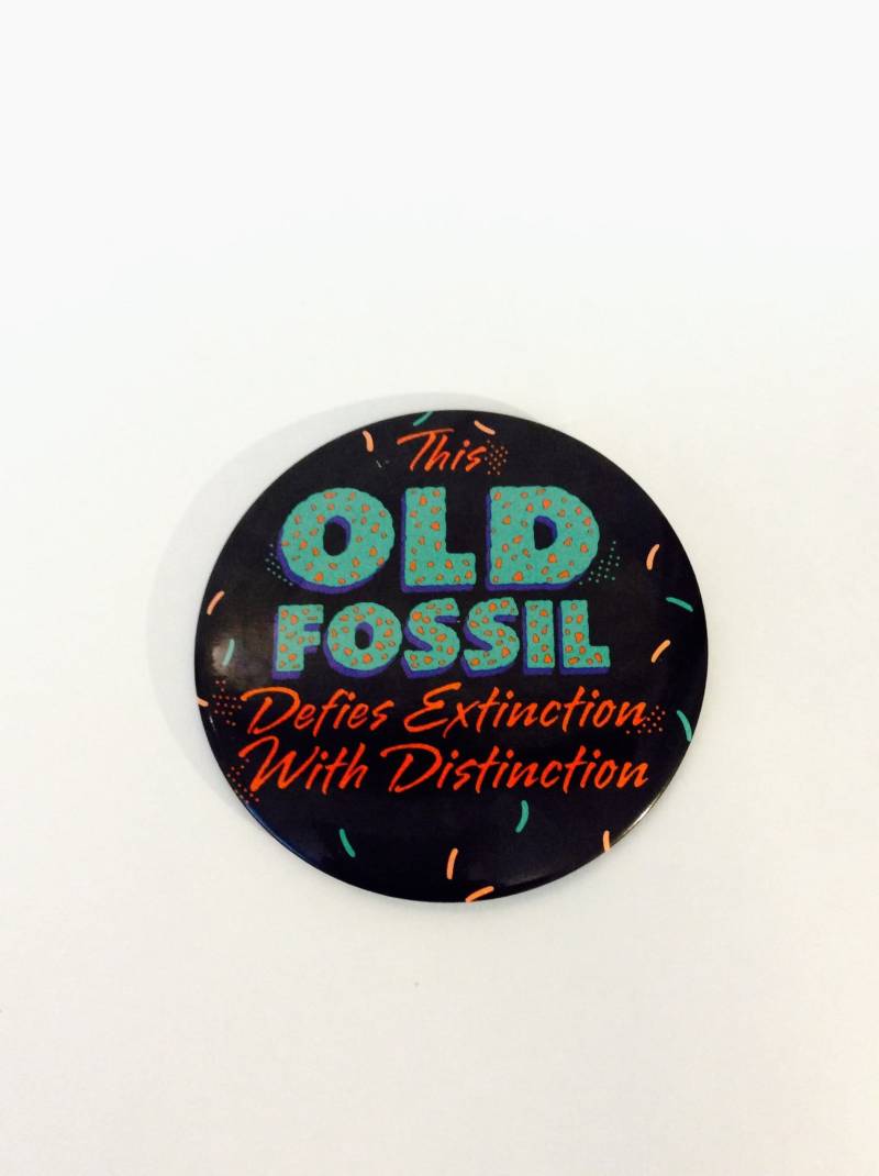 Lustige Pin Zurück Humorvollen Spruch Ruhestand Knopf Glücklich Button Pins Geburtstagsfeier Buttons Extra Große 6" Durchmesser Meilenstein 50 von chrisaliciavintage