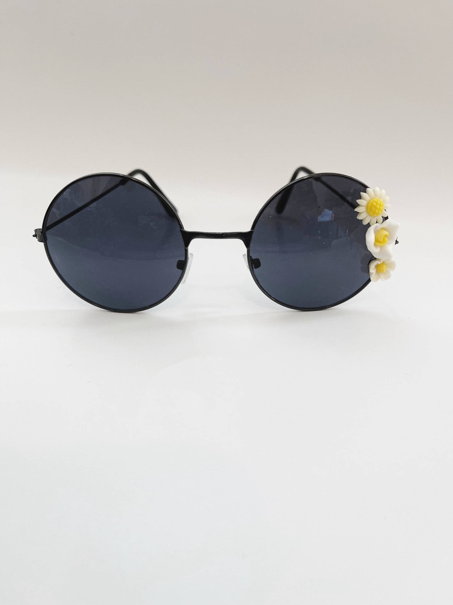 Retro Runde Kreis Sonnenbrille Weiß Und Gelb Blume Handgefertigt Verschönert 90Er Jahre Brillen Schwarz Linsen Brille Frauen Schattierungen Metall von chrisaliciavintage