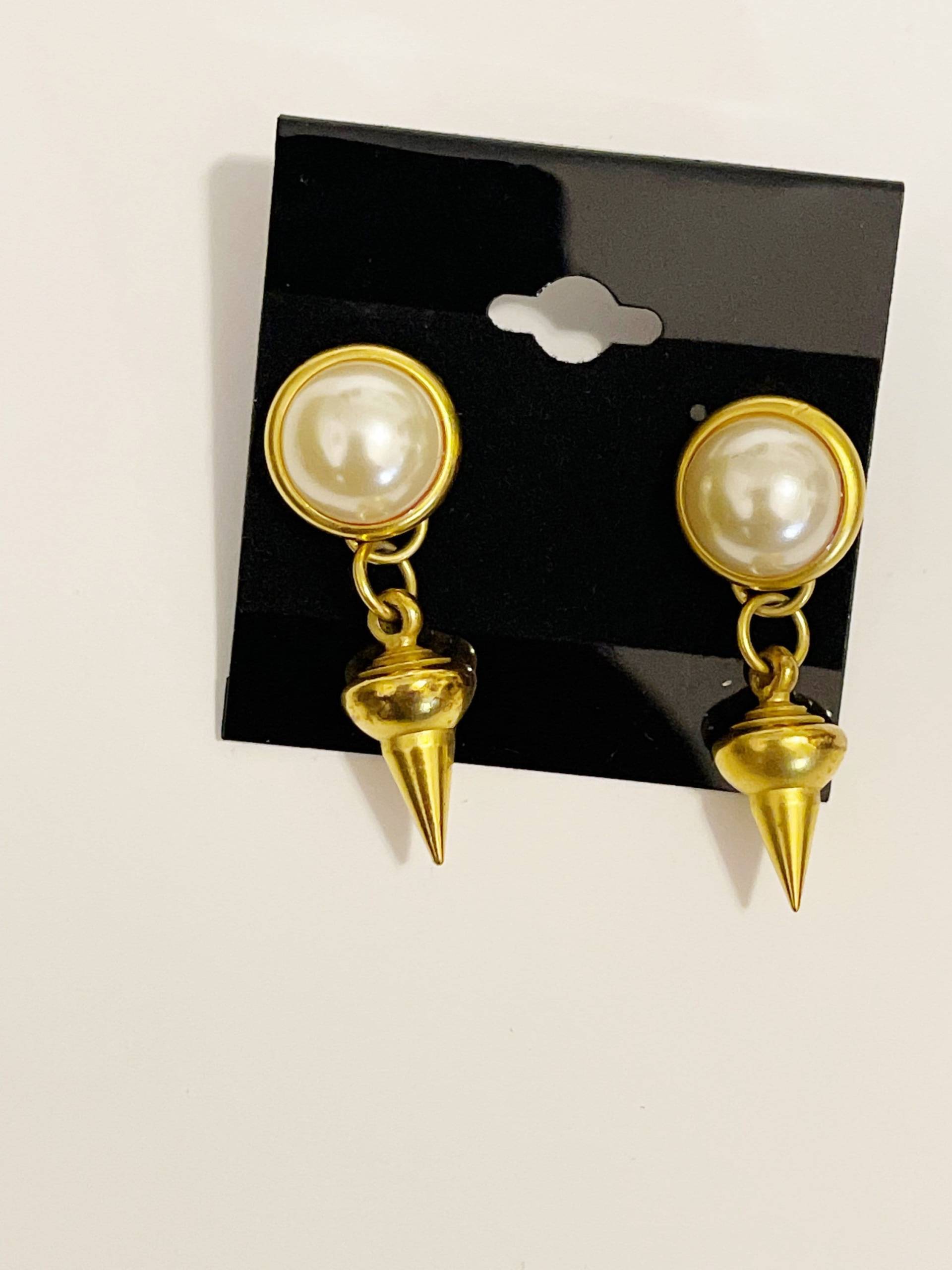 Vintage 90Er Jahre Kunstperlen Ohrringe Gold-Ton Pendel Tropfen Ohrhänger Retro 80Er Pierced 2 Komponenten Statement Modeschmuck Viktorianisch Vintage 90Er Jahre Kunstperlen Ohrringe Gold-Ton Pendel Tropfen Ohrhänger Retro 80Er Pierced 2 Komponenten Statement Modeschmuck Viktorianisch von chrisaliciavintage
