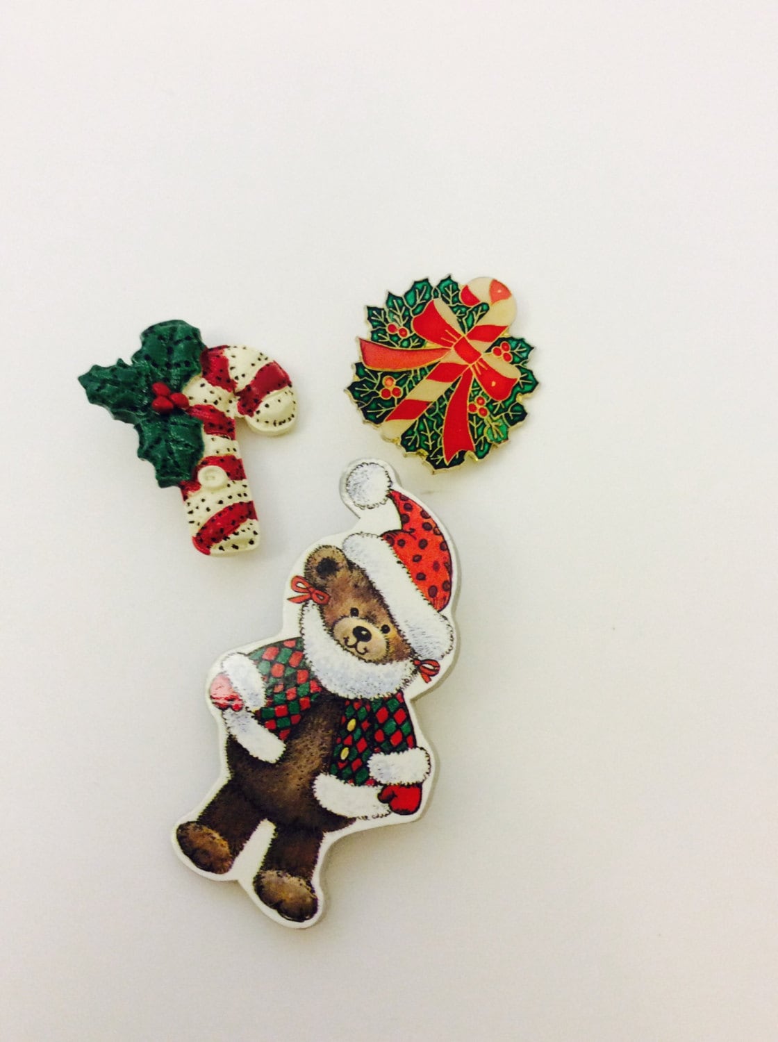 Vintage 90Er Jahre Weihnachten Pin Lot Teddybär, Zuckerstange, Kranz von chrisaliciavintage