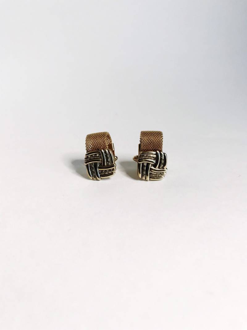 Vintage Gold Tone Mesh Wrap Um Manschettenknöpfe Geflochten Platz Set Herren Accessoires Mid Century Modern Gentleman 1970 70Er Jahre Hochzeit von chrisaliciavintage