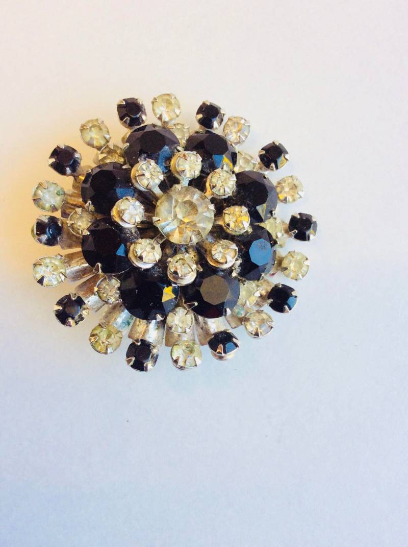 Vintage Strass Brosche Black & White Starburst Pin von chrisaliciavintage