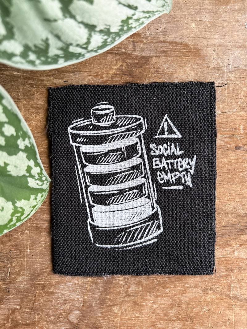 Patch "Social Battery" von chrizzlyarts