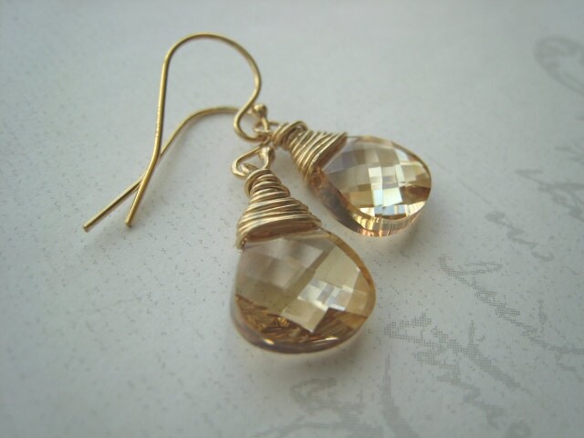 Swarovski Crystal Draht Gewickelt Briolette Ohrhänger Swarovski Crystal Draht Gewickelt Briolette Ohrhänger von chudesigns