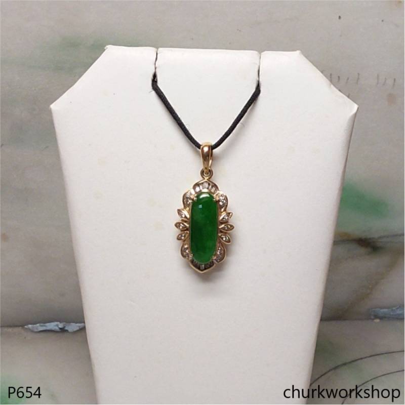 18K Gold Smaragdgrüner Jade Anhänger 18K Gold Smaragdgrüner Jade Anhänger von churkworkshop
