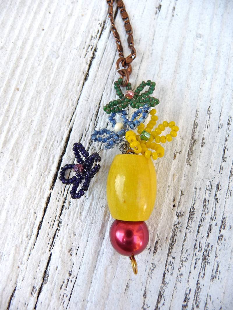 C'est L'ete Einfach Extra Kleine Antike Perlen Blumenstrauß Gelb C'est L'ete Einfach Extra Kleine Antike Perlen Blumenstrauß Gelb von cielmesbijoux